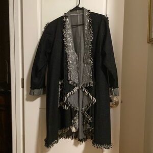 Fabulous Chic Black Women's denim one size swing jacket with shwing lapel!